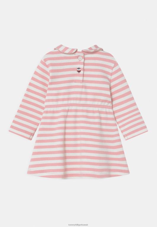 لون القرنفل Tommy Hilfiger فستان جيرسي ناعم للأطفال 446446159