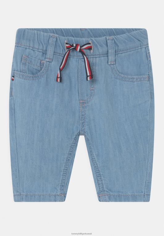 الدنيم باللون الأزرق الفاتح Tommy Hilfiger بنطلون جينز خفيف للأطفال مناسب للجنسين 446446253