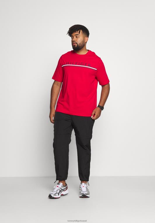 الأحمر الأساسي Tommy Hilfiger تي شيرت بطبعة شريطية من شركة كورب 446446257