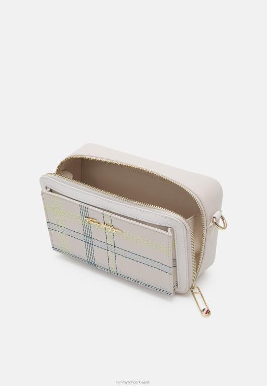 ريشة بيضاء Tommy Hilfiger كاميرا مميزة على حقيبة الجسم 446446282
