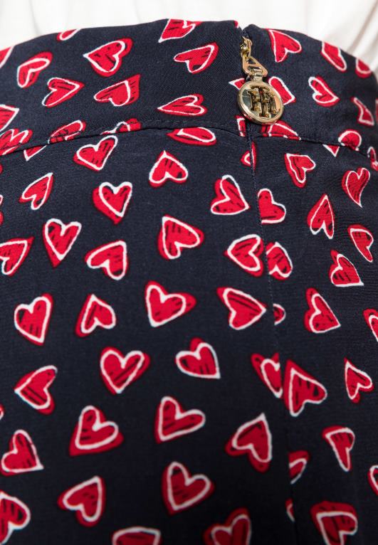 عيد الحب في كل مكان/سماء الصحراء Tommy Hilfiger أبو كل انحاء تنورة القلب تنورة مطوي 446446406