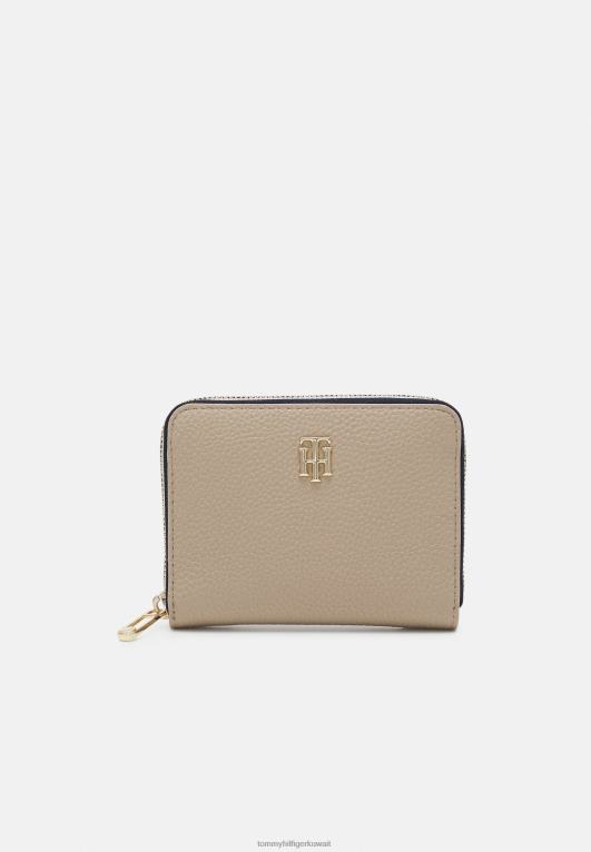 اللون البيج Tommy Hilfiger محفظة العناصر 446446512