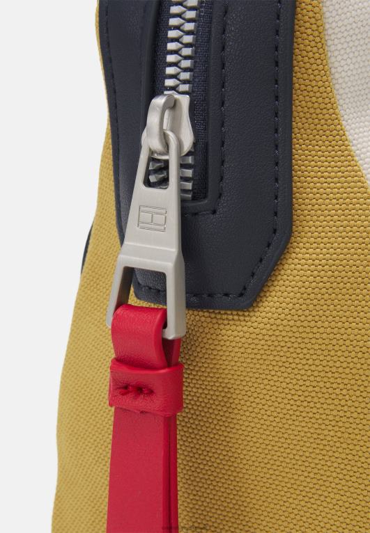 البحرية / الأصفر Tommy Hilfiger حقيبة غسيل فائضة للجنسين 446446534