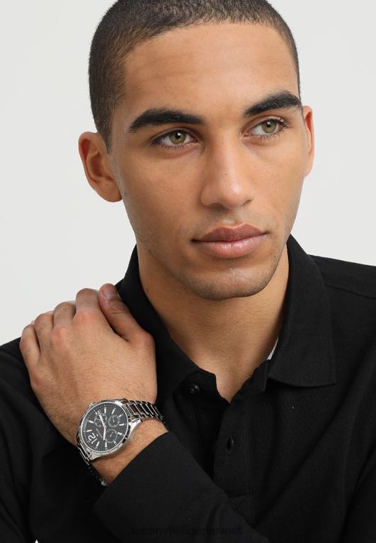 فضية اللون Tommy Hilfiger ساعة رياضية كاجوال 446446698