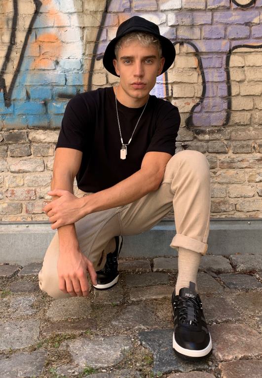 مزيج البيج الفاتح Tommy Hilfiger جوارب رجالية كلاسيكية مكونة من قطعتين 446446918