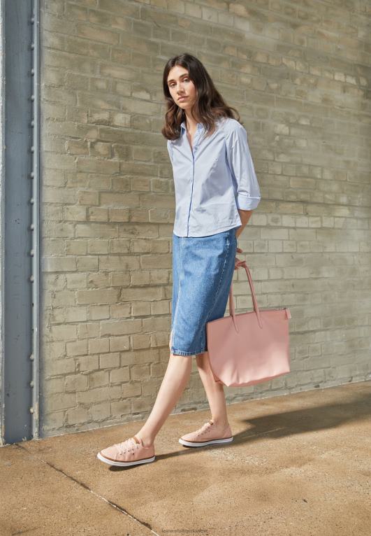 وَردَة Tommy Hilfiger حذاء كيشا الشهير 446447253