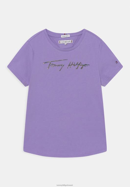 فيولا بنفسجية Tommy Hilfiger تي شيرت بطبعة نص 446447616