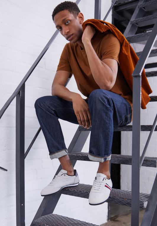 الهمس الرمادي Tommy Hilfiger المدربين عداء الأساسية 446447623