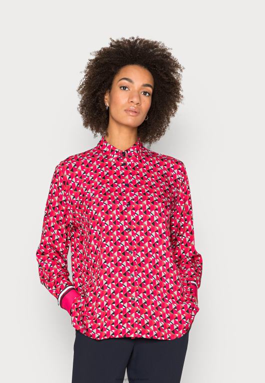 جزيرة جغرافية/وردي كبير Tommy Hilfiger بلوزة فلور مريحة بأزرار سفلية 446447928