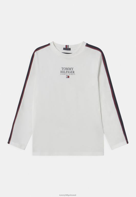 أبيض Tommy Hilfiger تيشيرت بشعار الشريط وأكمام طويلة 446448033