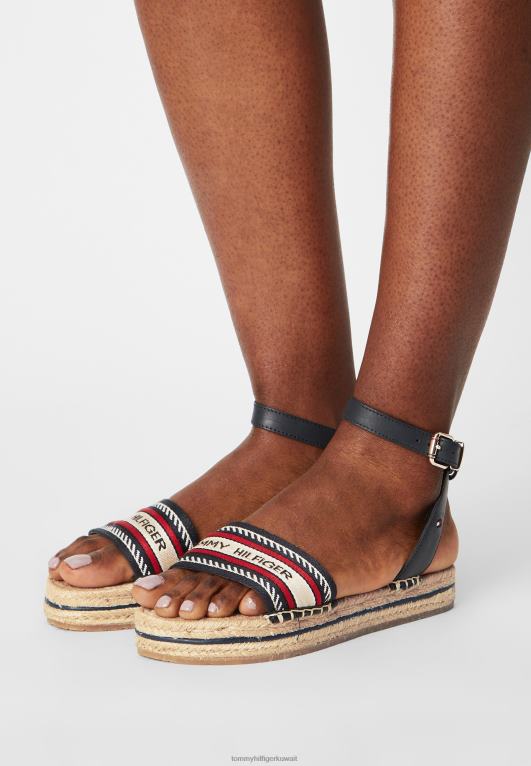 سماء الصحراء Tommy Hilfiger الصنادل المسطحة الحرفية 446448043