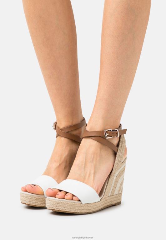 بيج فاتح Tommy Hilfiger صنادل إسفين مرتفعة 446448079