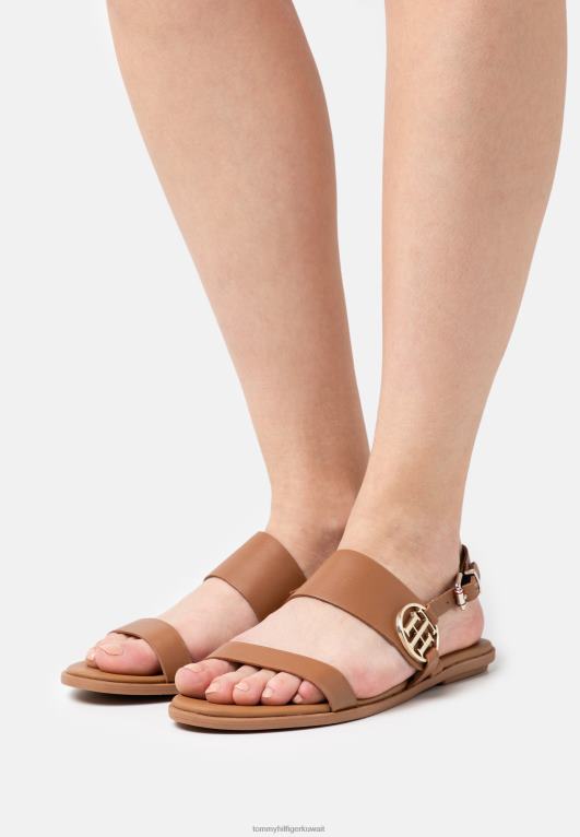 كونياك الصيف Tommy Hilfiger الصنادل المسطحة المستديرة 446448170