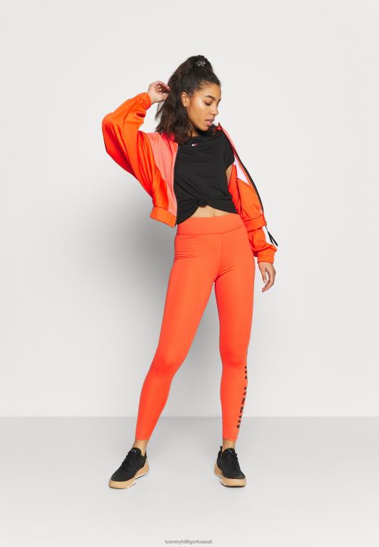 أسود Tommy Hilfiger تي شيرت رياضي من خليط القماش العادي 446448287