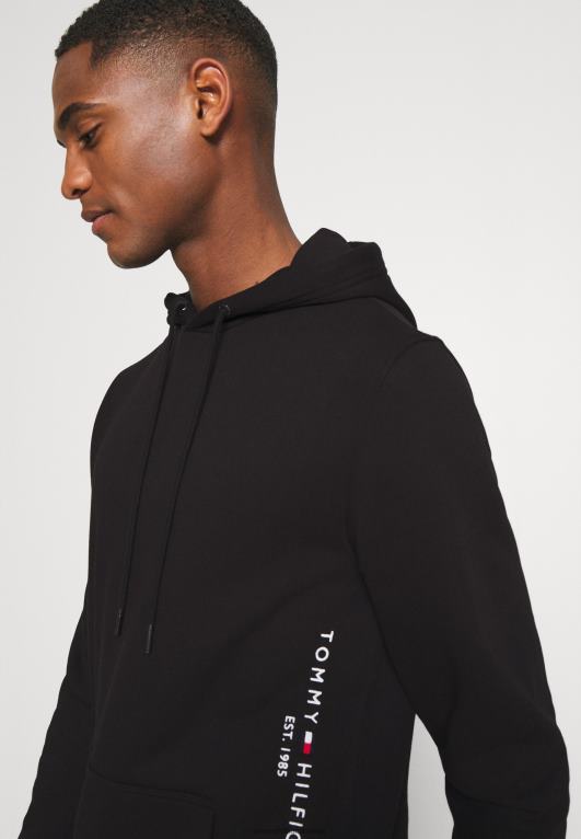 أسود Tommy Hilfiger هوديي بشعار الماركة 446448302