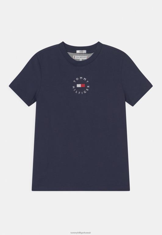 البحرية الشفق Tommy Hilfiger تي شيرت بطبعة شارة التراث للجنسين 446448349