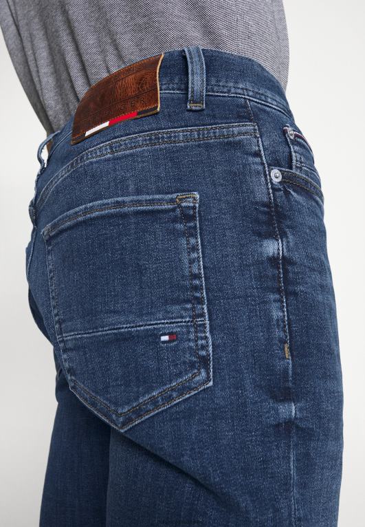 أوريغون النيلي Tommy Hilfiger جينز كور لايتون ذو قصة ضيقة 446448498