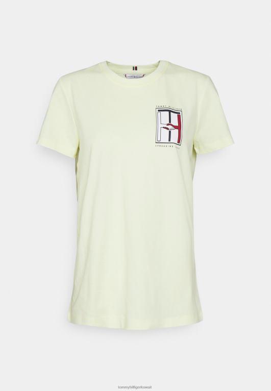 ليمون متجمد Tommy Hilfiger تيشيرت بطبعة يوم الأرض 446448639