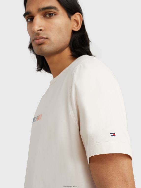 ريشة بيضاء Tommy Hilfiger تيشيرت بتطريز شعار متعدد الألوان 44644955