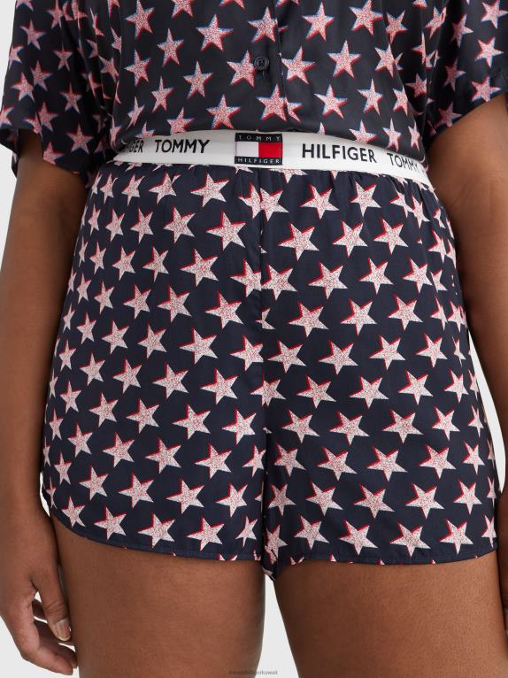 نجم الإزاحة Tommy Hilfiger شورت بحزام خصر بشعار الماركة وطباعة 85 نجمة 446442441