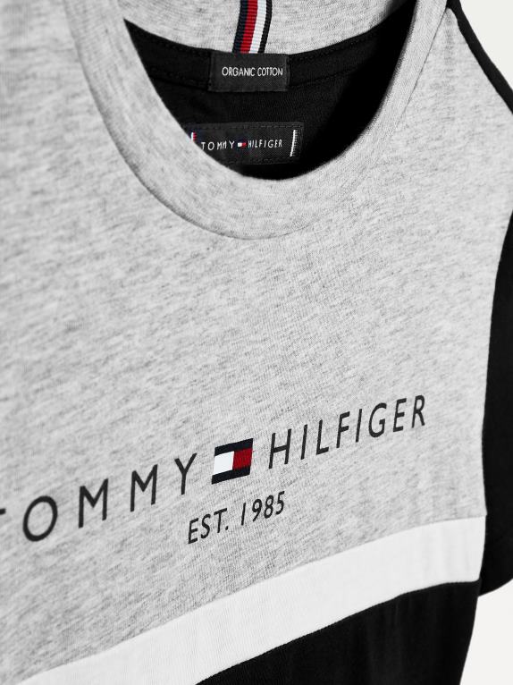 أسود Tommy Hilfiger تيشيرت للأولاد من عمر 8 إلى 16 عامًا بألوان أساسية 44644338