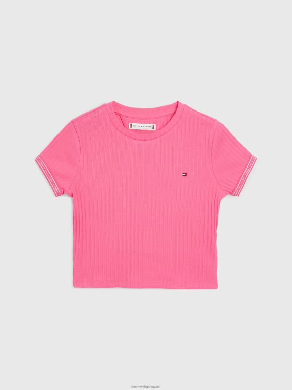 التنبيه الوردي Tommy Hilfiger تي شيرت مضلع بشريط شعار للفتيات من 8 إلى 16 عامًا 44644457