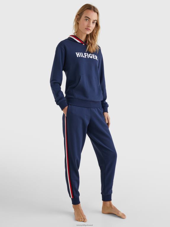 الشفق Tommy Hilfiger سترة بغطاء للرأس تحمل شعار الشريط المميز من Lounge 446442257