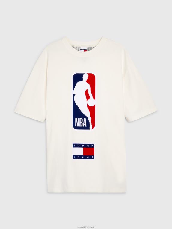 الأبيض القديم / الجديد Tommy Hilfiger تي شيرت جينز وشعار NBA مريح 446442878