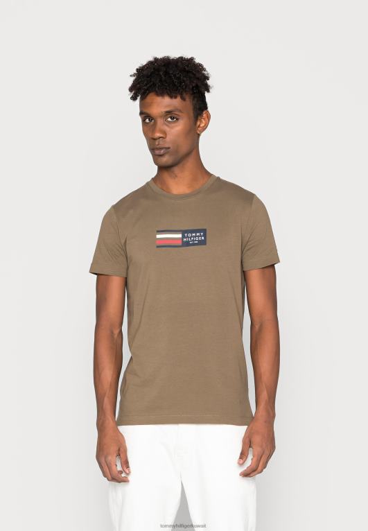 عسكرية باهتة Tommy Hilfiger تي شيرت بطبعة جرافيك من RWB Corp 446444569