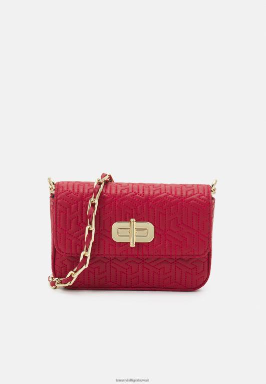 التوت الملكي Tommy Hilfiger حقيبة Turnlock Petit Crossover Mono عبر الجسم 446444972