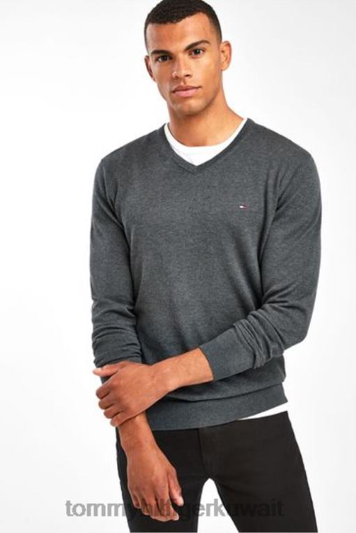 رمادي Tommy Hilfiger سترة من الحرير القطني الأساسي برقبة على شكل حرف V 446442992