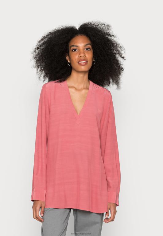 الإنجليزية الوردي Tommy Hilfiger بلوزة صلبة برقبة على شكل حرف V 446444255