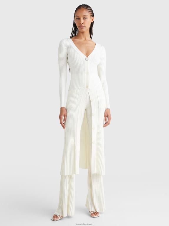 عاج Tommy Hilfiger فستان سترة بقصّة ضيقة من West Coast Prep Crest Bodycon 446442230