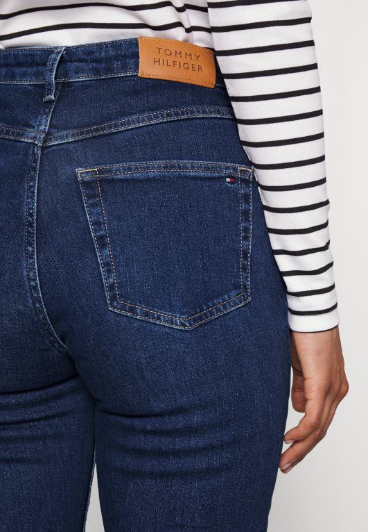 isla Tommy Hilfiger جينز كلاسيكي جديد بأرجل مستقيمة 446444467